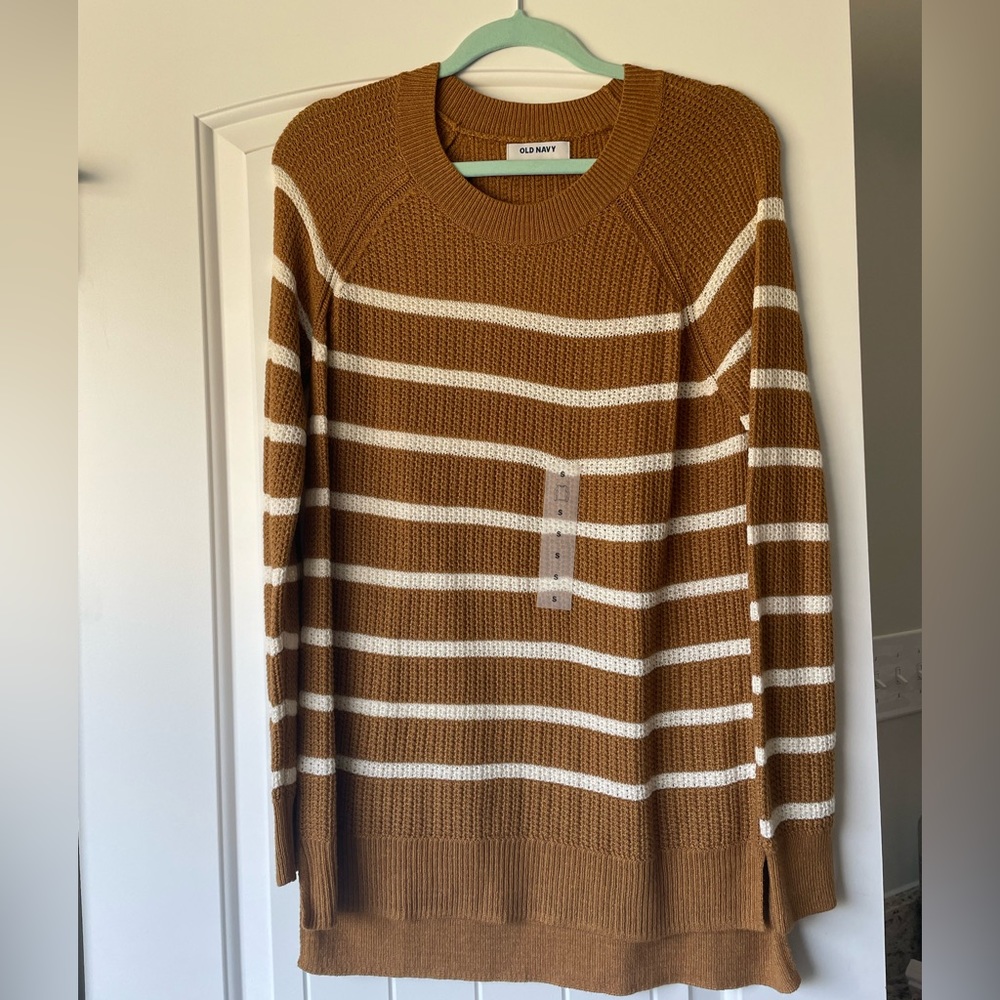 Old Navy Crew Neck Sweater